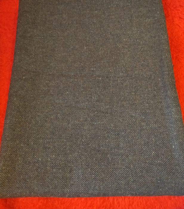 Вълнени парчета плат