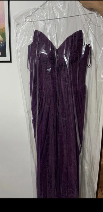 Rochie elegantă mov prună din dantelă + mănuși asortate – purtată o singură dată