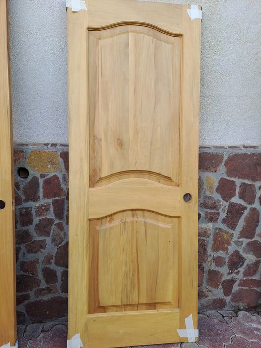 Двери из натурального дерева, (карагач)