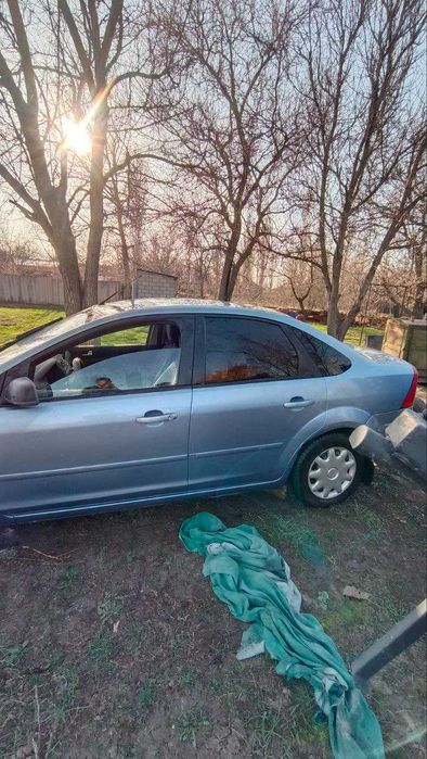 Продается Форд фокус 2006г .