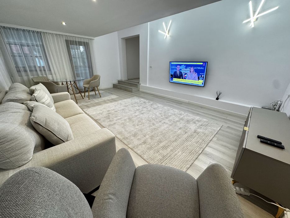 Vila deosebita mamaia ,891 m tereb 440 utili!