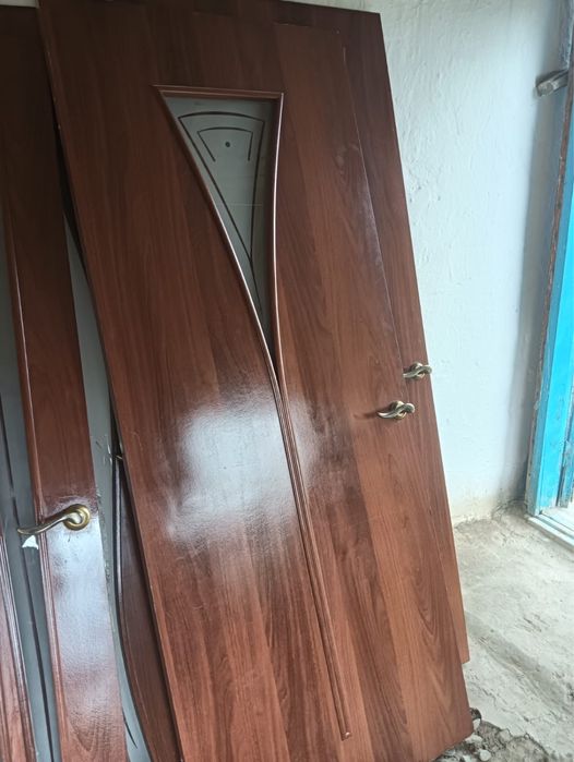 Есік сатылады буу