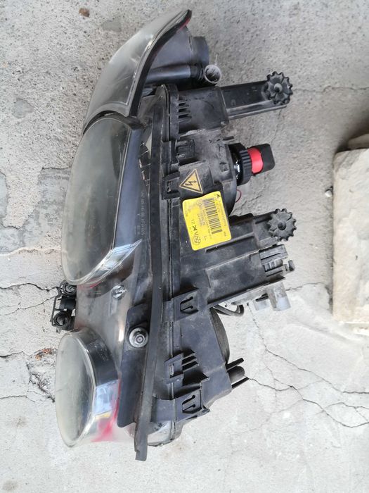 Фар BMW E46 Compact Xenon десен/Фар БМВ Е46 Компакт Оригинален