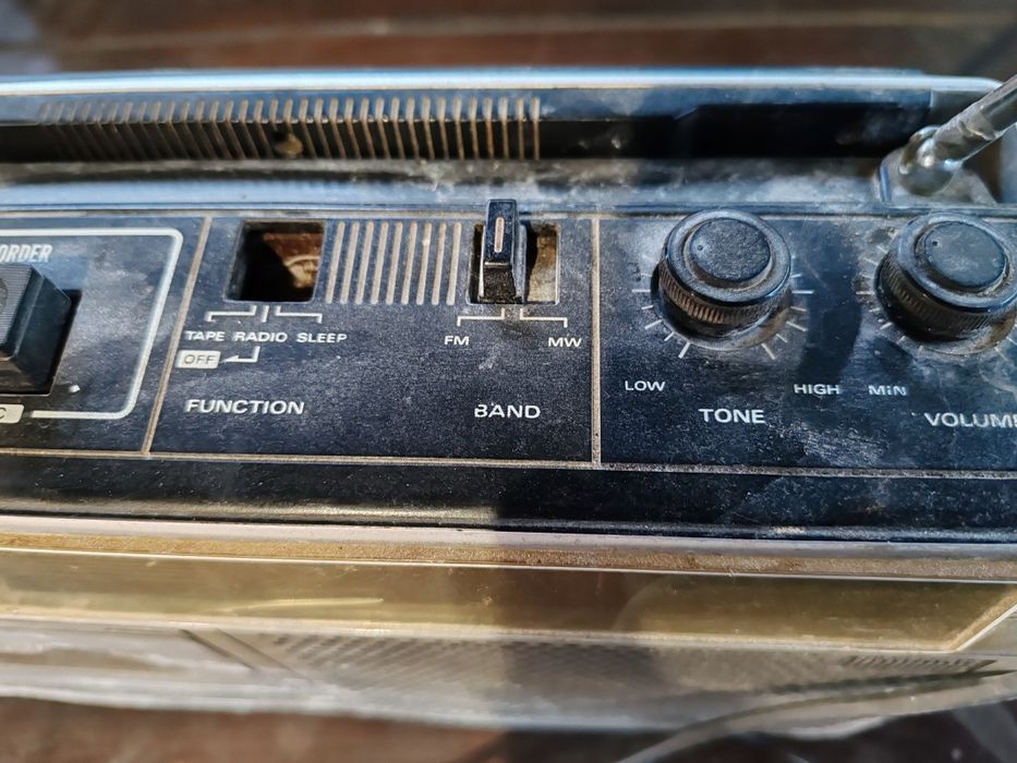 Hitachi TRK-5600 е ,работещ