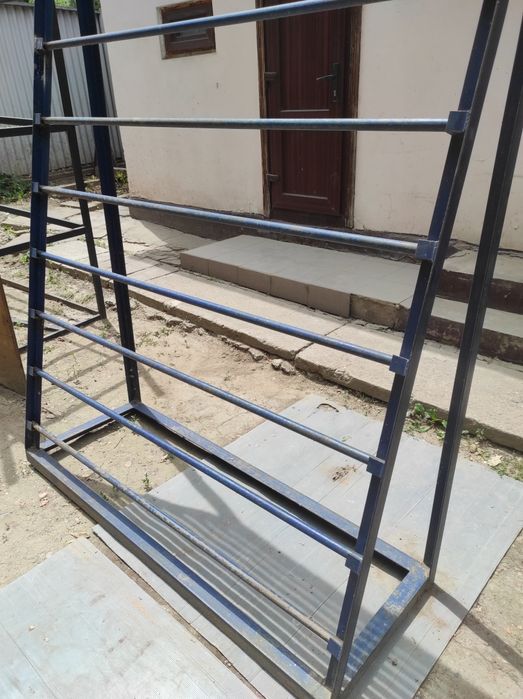 Продам конструкцию для рулонных материалов