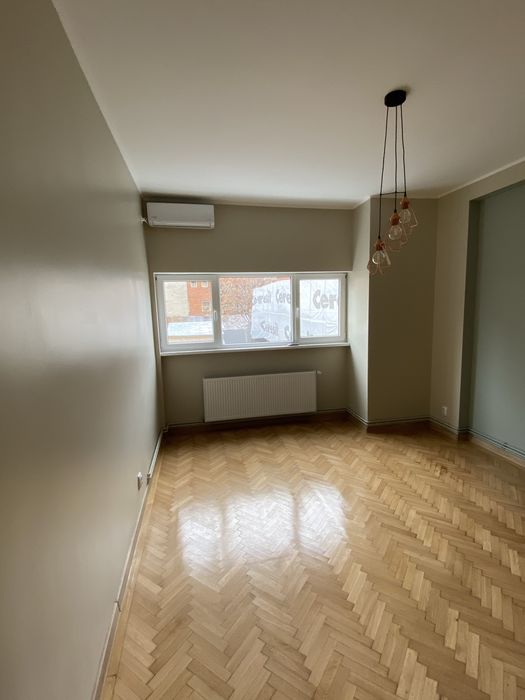 Proprietar, 2 camere în vilă interbelică · 60 mp · 2 balcoane · centrală proprie