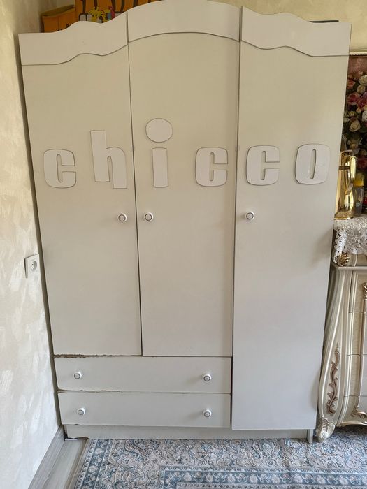 Stol stul ikkita shkaf