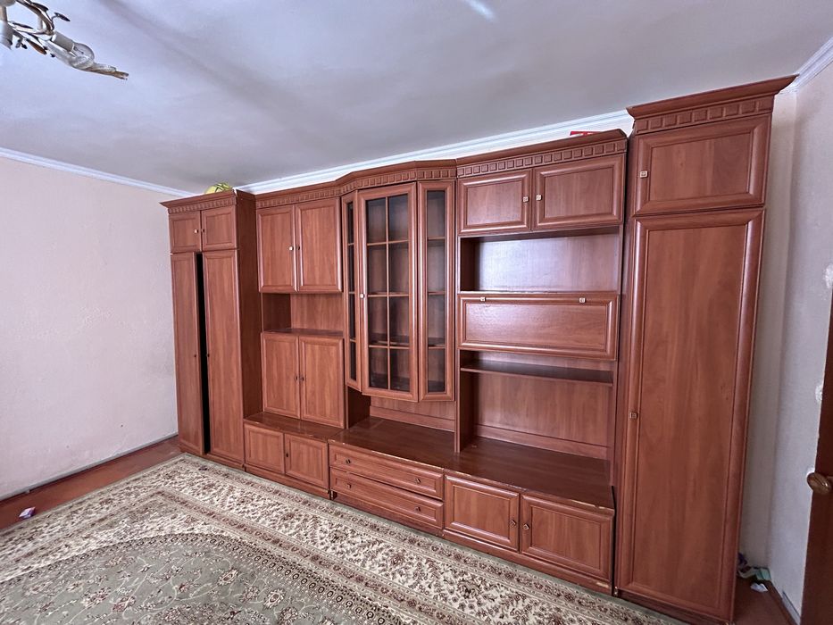 Гарнитур сатылады.