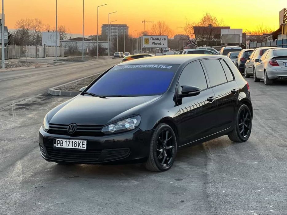 Продавам личния си автомобил