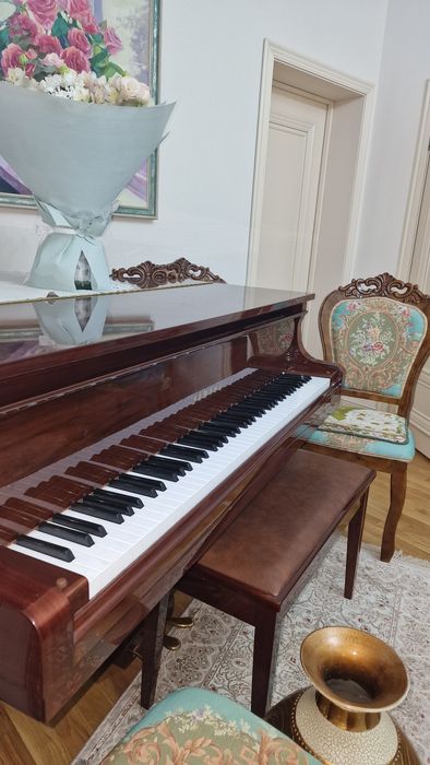 Продам рояль фирма Yamaha.