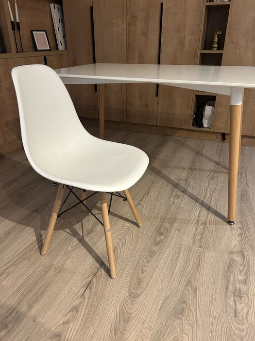 Masa cu 4 scaune MDF/ lemn