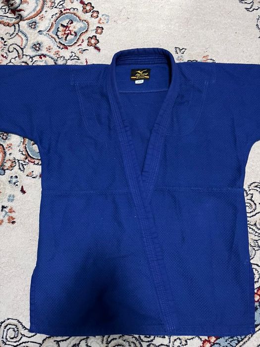 Синий кимоно Дзюдо