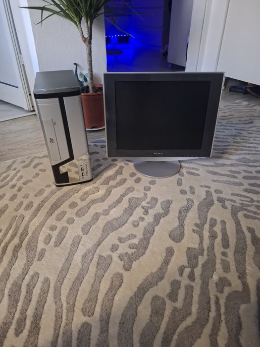 Unitate PC + Monitor Sony 15 inch