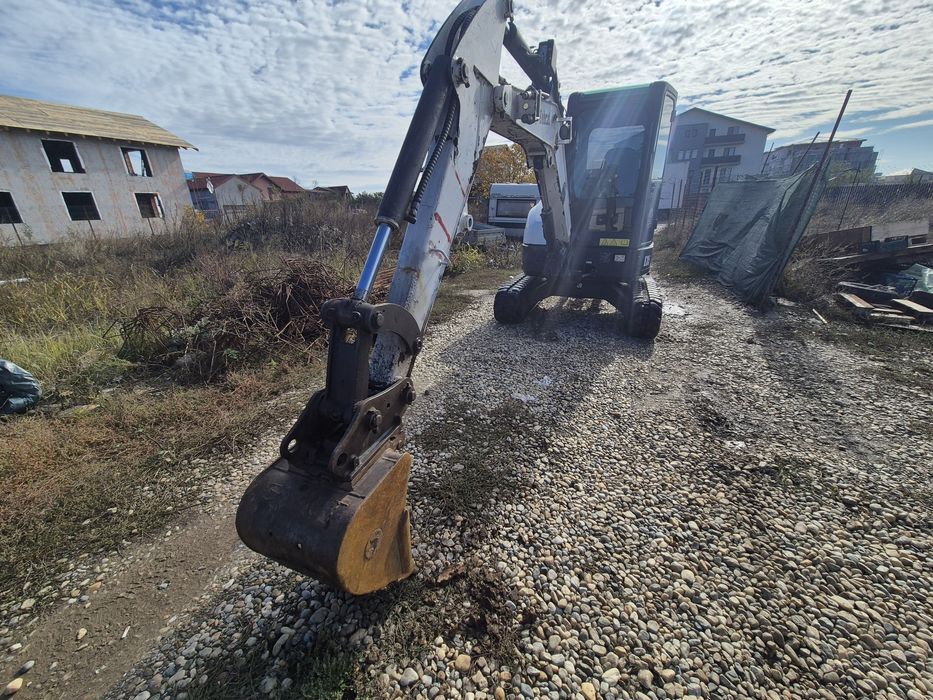 Miniexcavator Bobcat E35