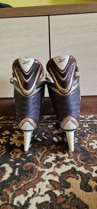 Коньки хоккейные