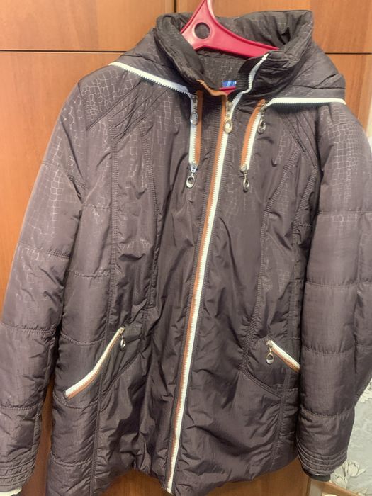 Женский пуховик-куртка