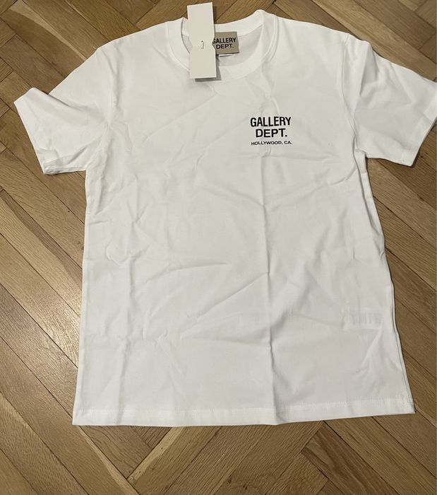 Gallery dept : тениски