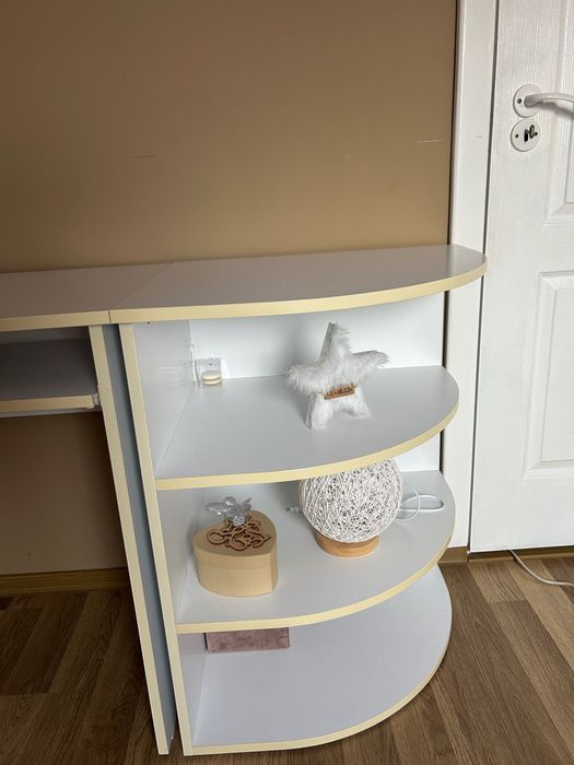 Birou+dulap cu rafturi