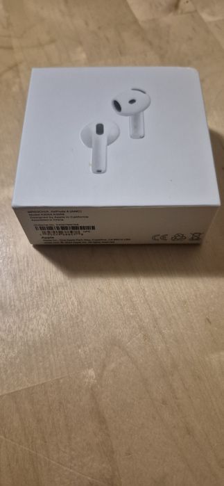 Air Pods 4 Apple
