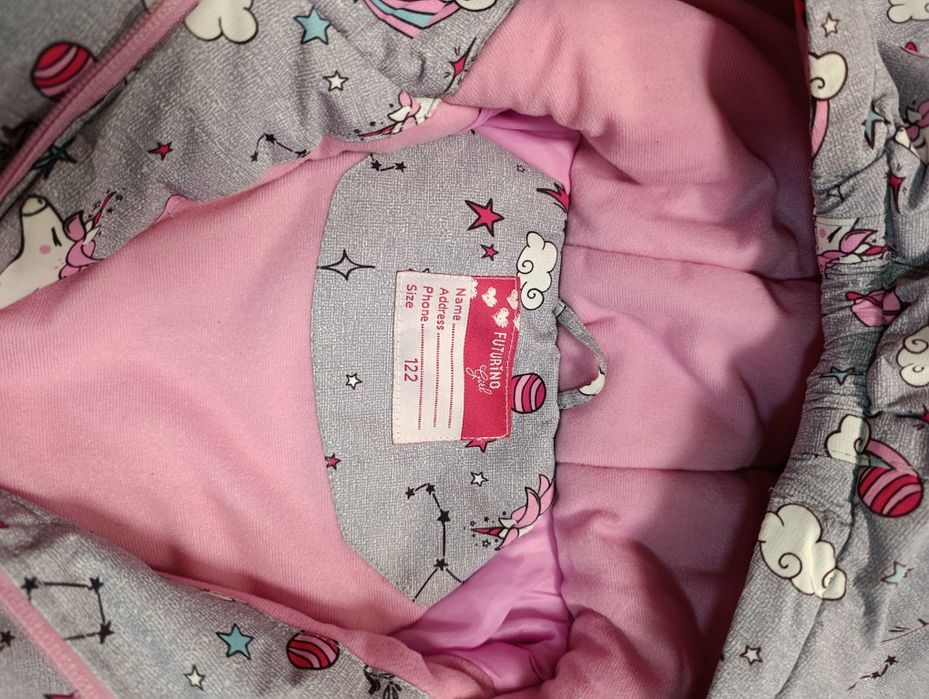 Костюм для девочки демисезонный.