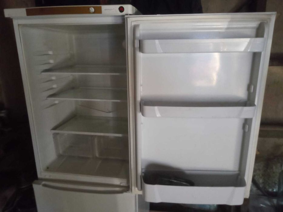 Холодильник Indesit
