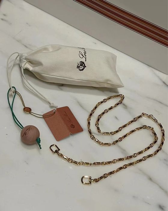 Chanel, Dior, Alaïa,Loro - Мини чанти налични