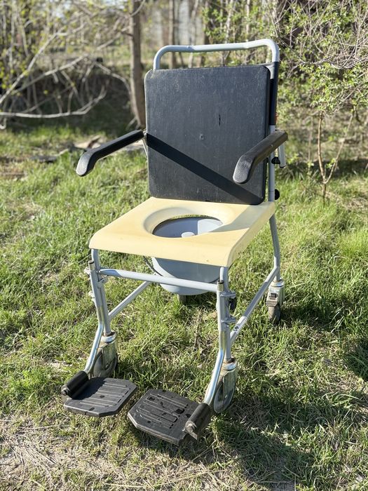Стул для инвалидов