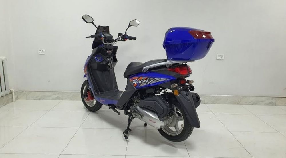 Продам скутер бензин  150 BVSR HONDA