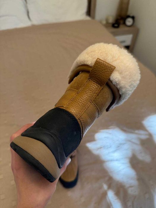 Ghetute UGG marimea 36 noi