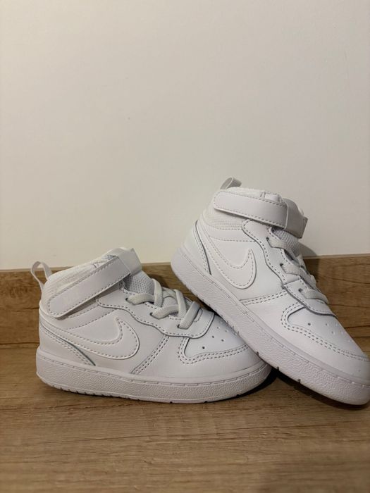 Adidasi Nike copii marime 25