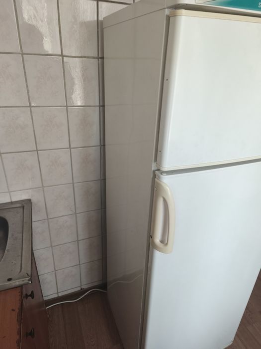 Холодильник большой хорошее состояние