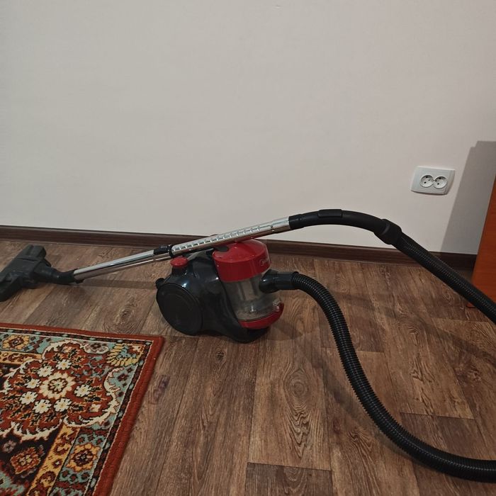 Пылесос Мидея в отличном состоянии