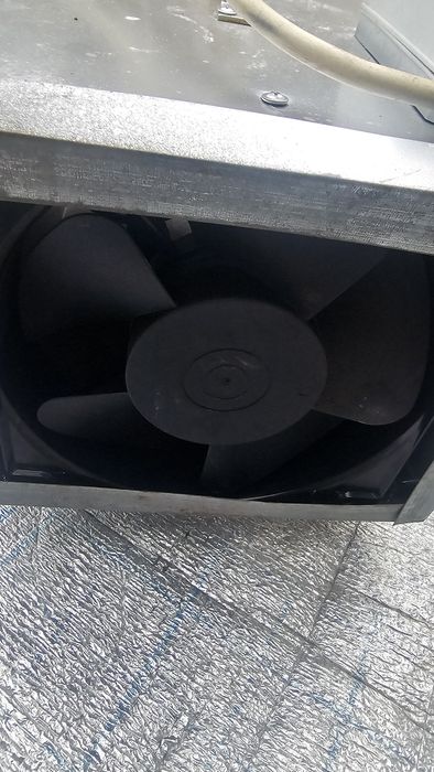 Обогреватели 5KW , еще 1,7 KW для помещения и цехов