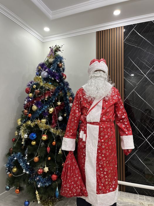 Сдаю на прокат костюм деда мороза