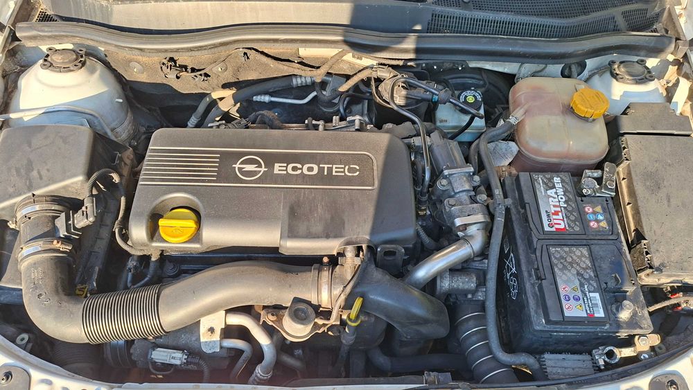 Opel AstraH GTC 1.7 din 2009