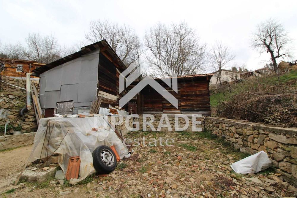 Къща в с.Средногорци