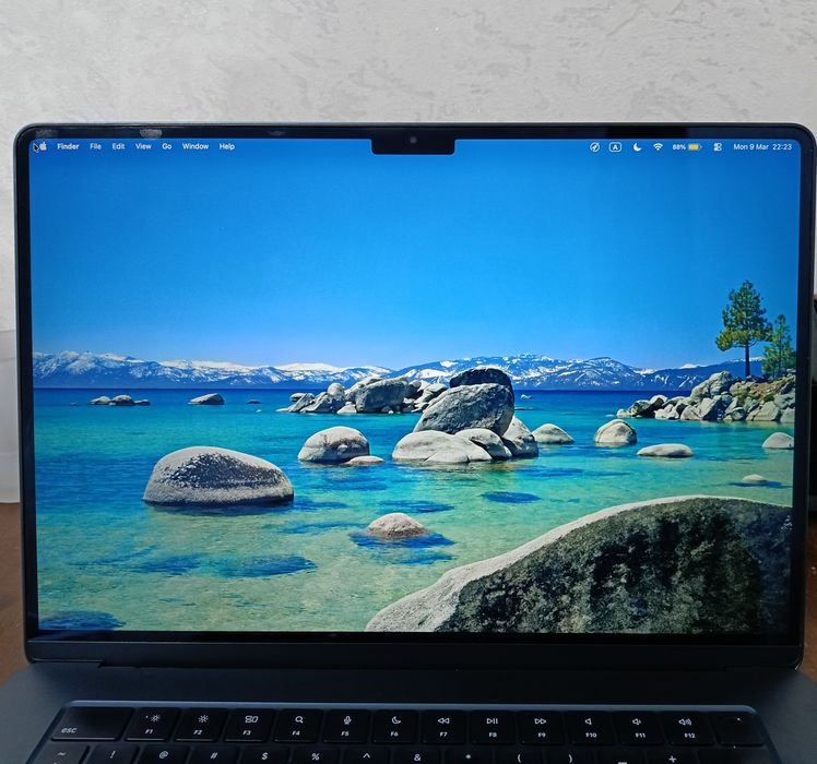 MacBook air  m2 16/256, 15.3 inch 2023