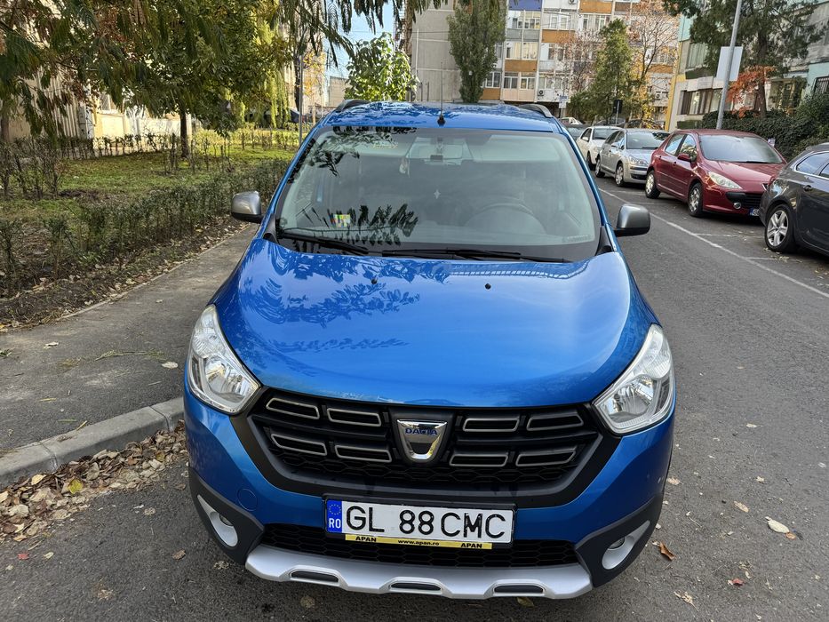 Vând Dacia Lodgy