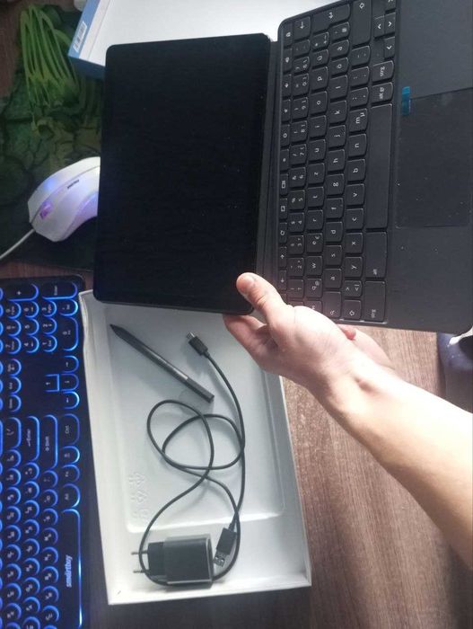 Ноутбук-планшет Lenovo IdeaPad Duet