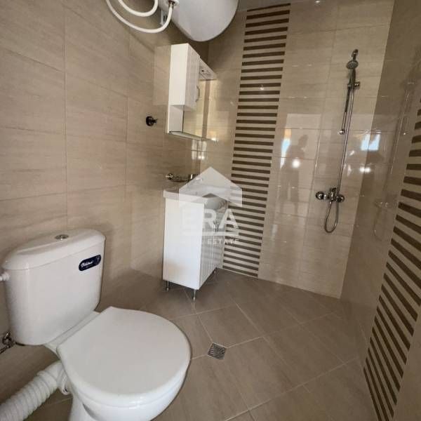 Офис в Топ Център