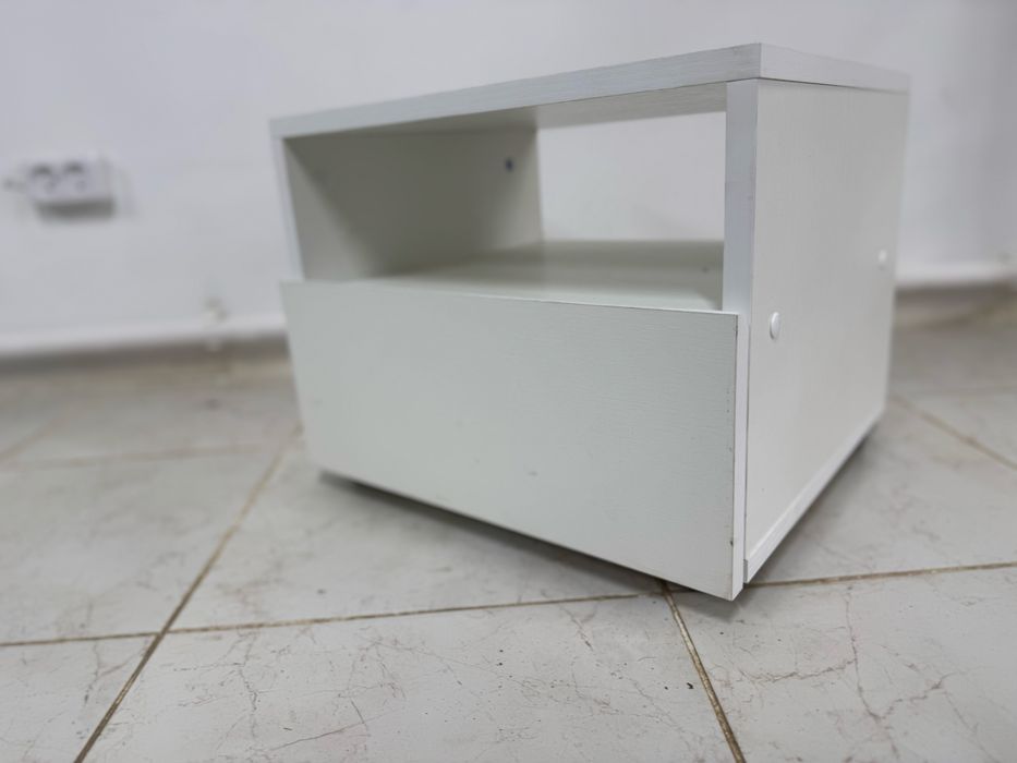 Тумба прикроватная