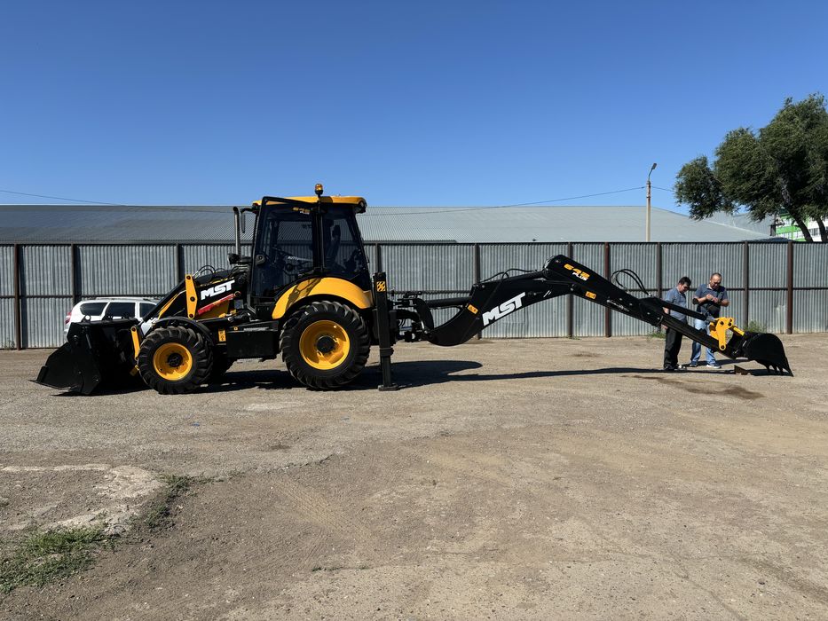 Экскаватор-погрузчик MST M542, 544, 642