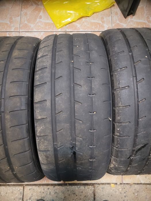 Yokohama advan A052 semislick 215/40R17