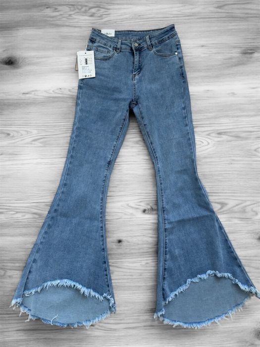 Дънки(+тениска),не са комплект