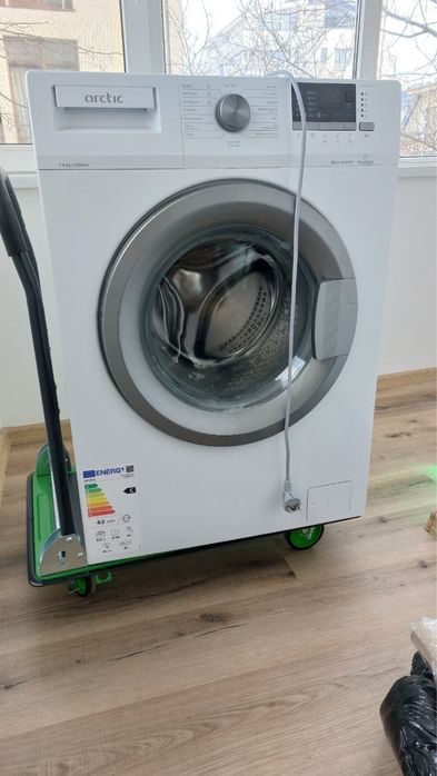 Masina spalat rufe Arctic APL81223XLW3 8kg