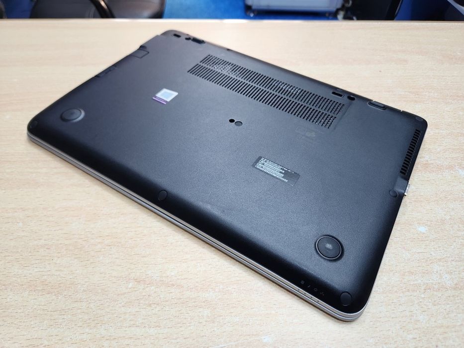 Okazie HP Elitebook i7 gen7, 12Gb RAM DDR4, SSD 256Gb, display 14FHD, taste led, baterie ok