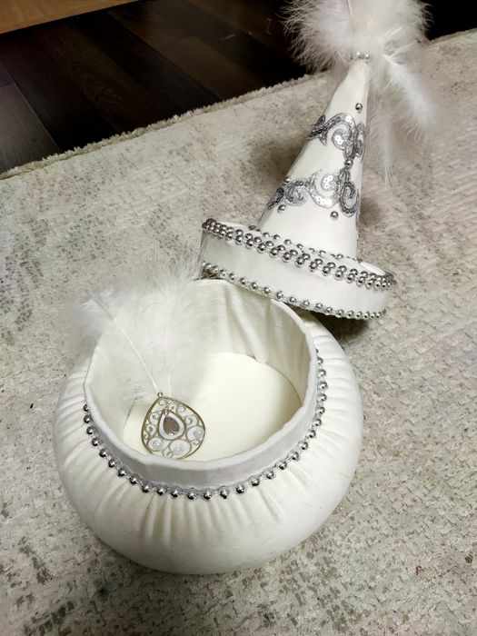 Продам набор на сырга салу