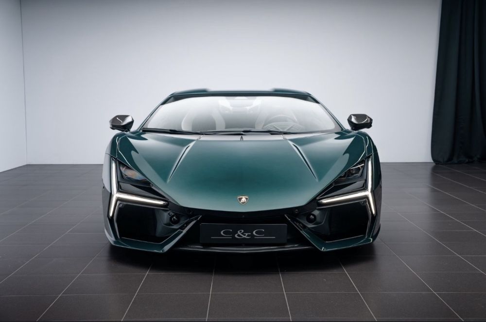Lamborghini Revuelto 2026
