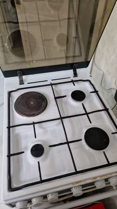 Продам газ плиту