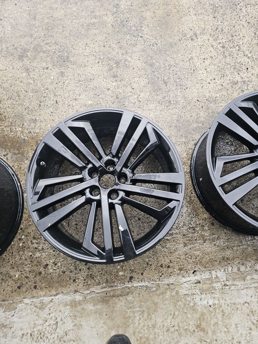 Jante Aliaj R20 originale Audi 5x112